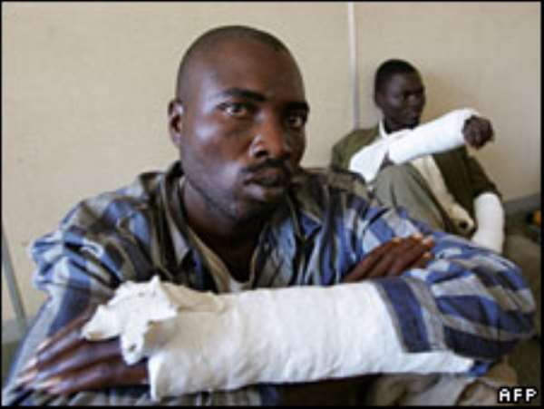 Zimbabwe teachers threaten strike